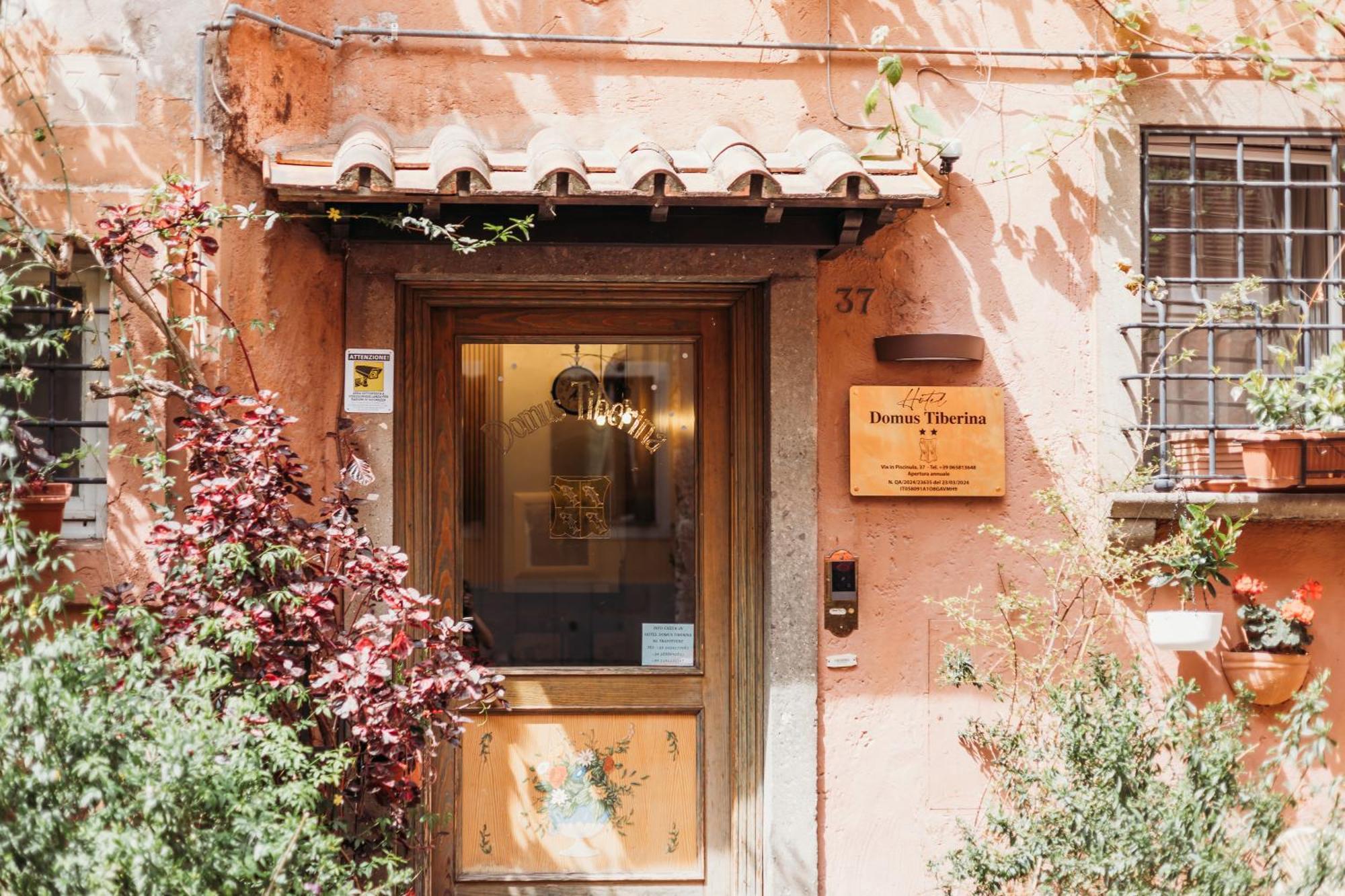 Hotel Domus Tiberina — Foto 1
